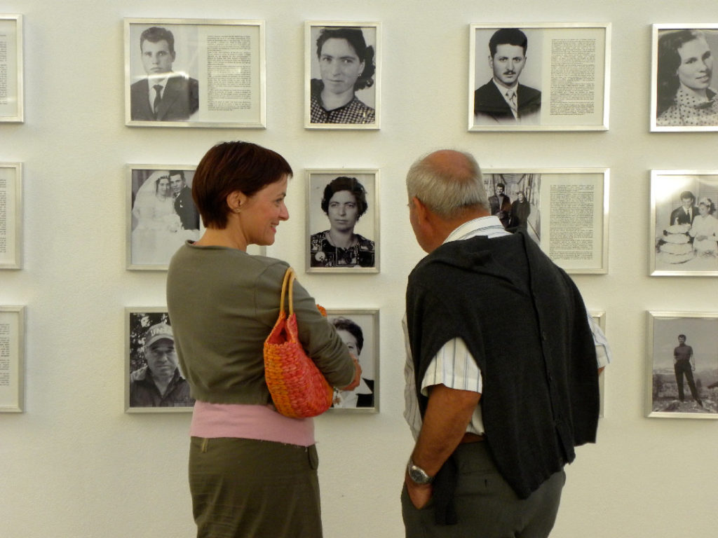 Vue de la série "Portraits d'ouvrier"- exposition La mémoire ouvrière - 2010